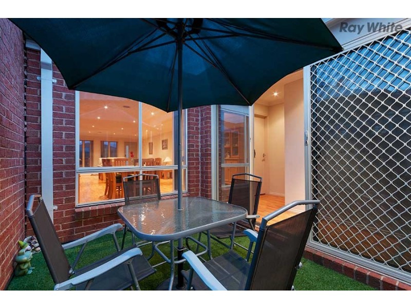 1/8 Sayvel Close, Hillside VIC 3037