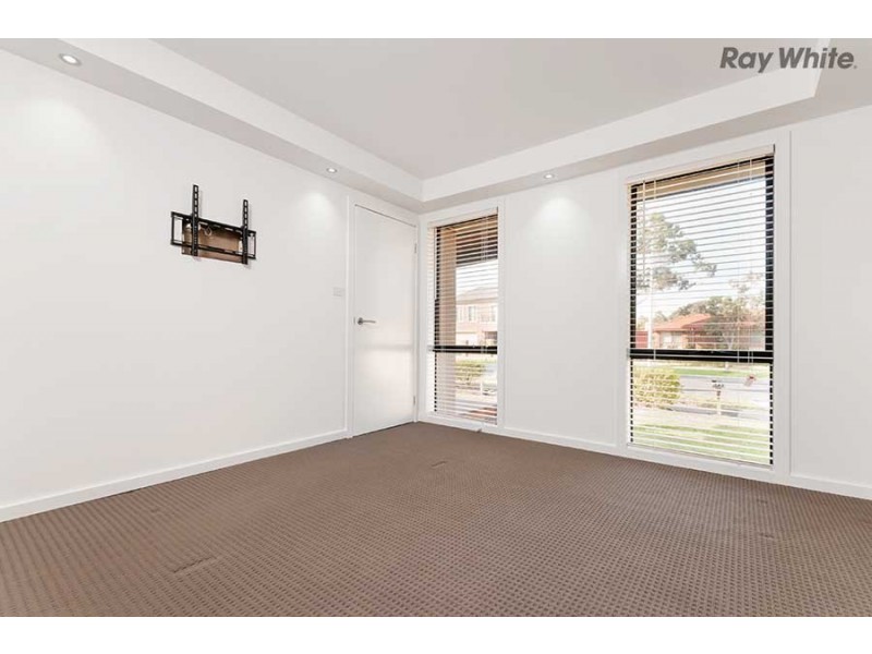 17 Odessa Avenue, Keilor Downs VIC 3038