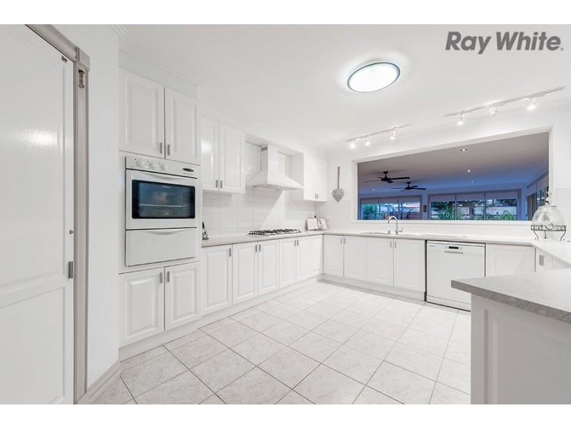 6 Queens Parade, Hillside VIC 3037