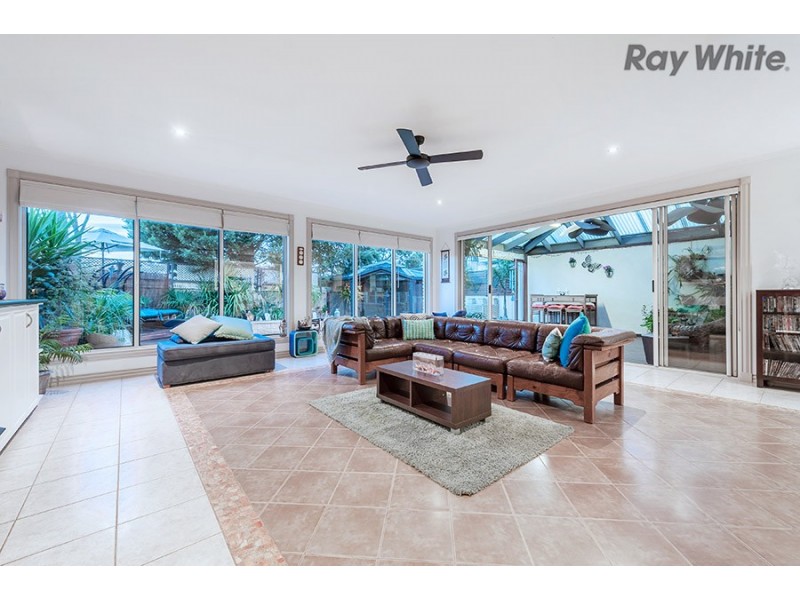 6 Queens Parade, Hillside VIC 3037