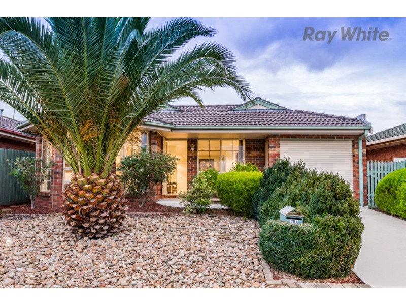 25A Milligan Parade, Sydenham VIC 3037
