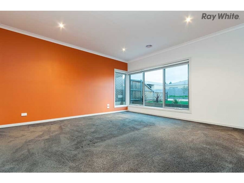 5 Shadforth Close, Taylors Hill VIC 3037