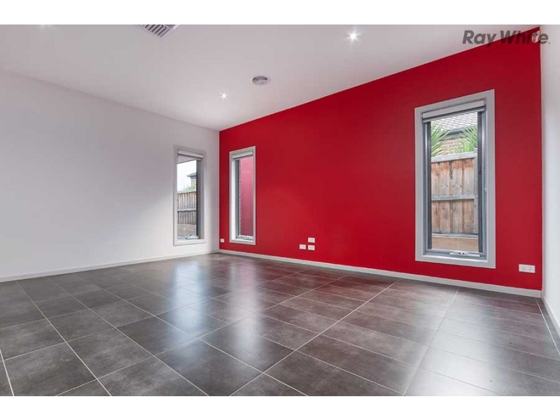 5 Shadforth Close, Taylors Hill VIC 3037