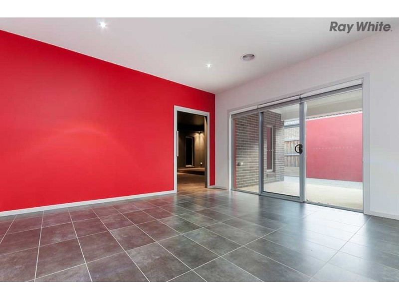 5 Shadforth Close, Taylors Hill VIC 3037