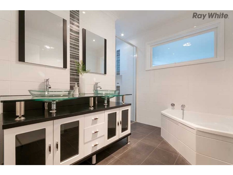 13 Culgoa Court, Keilor VIC 3036