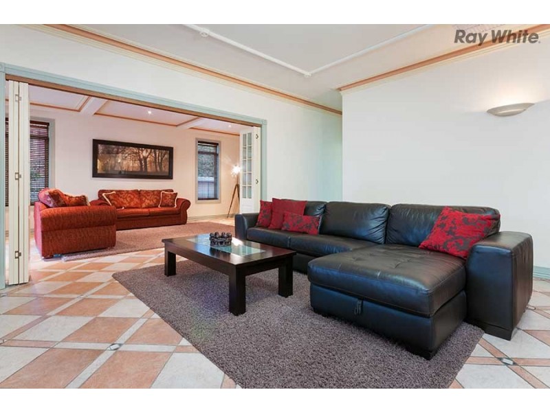 22 Glenbruar Drive, Hillside VIC 3037