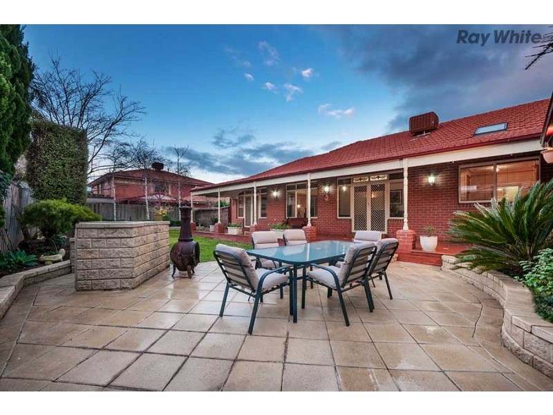 22 Glenbruar Drive, Hillside VIC 3037