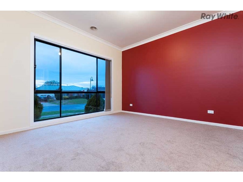 41 Jindabyne Avenue, Taylors Hill VIC 3037