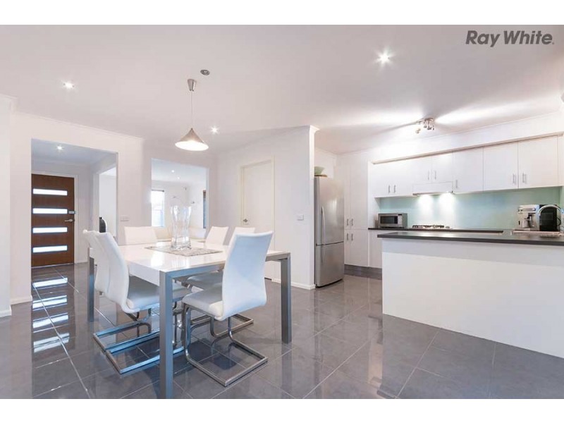 9B Joseph Drive, Hillside VIC 3037