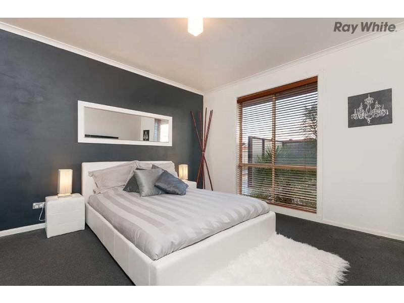 9B Joseph Drive, Hillside VIC 3037