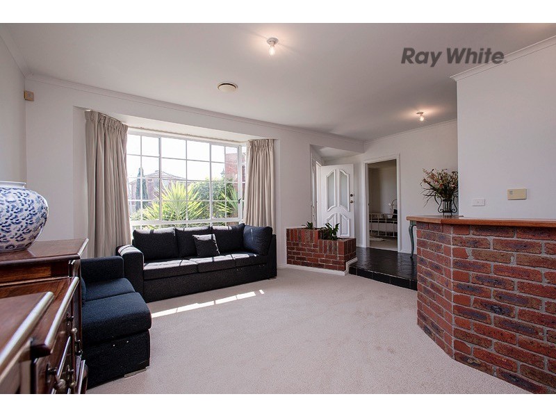 1 Lexon Way, Taylors Lakes VIC 3038