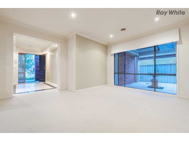 76 McCubbin Drive, Taylors Lakes VIC 3038