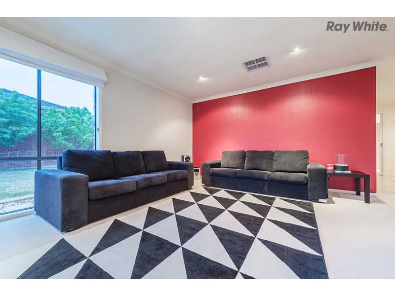 76 McCubbin Drive, Taylors Lakes VIC 3038