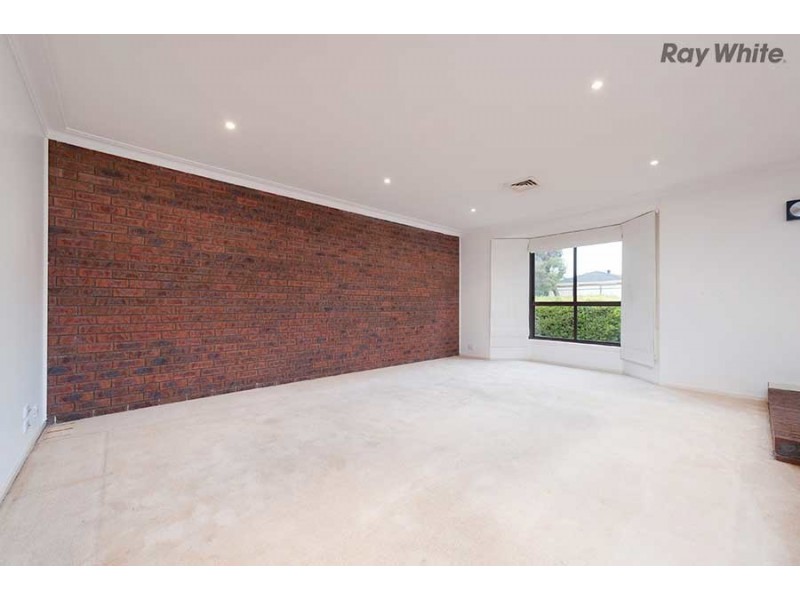 48 Pindari Avenue, Taylors Lakes VIC 3038