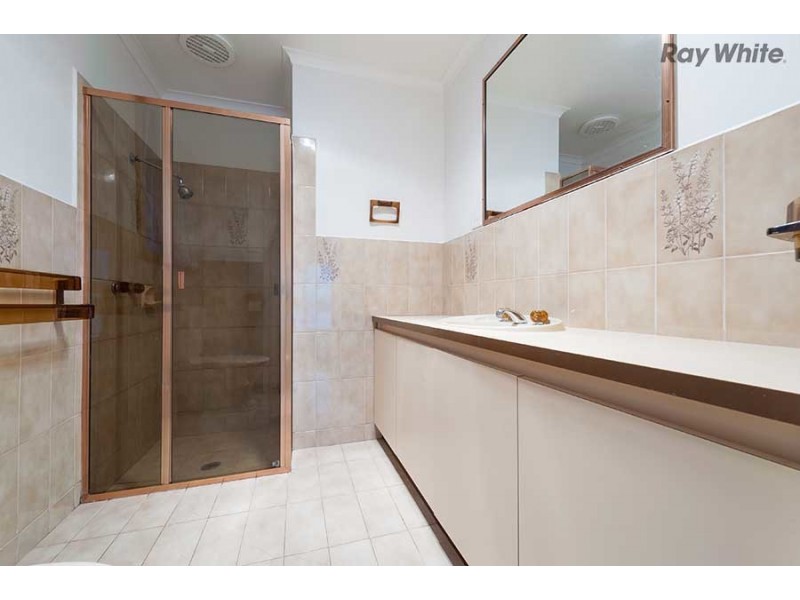 48 Pindari Avenue, Taylors Lakes VIC 3038