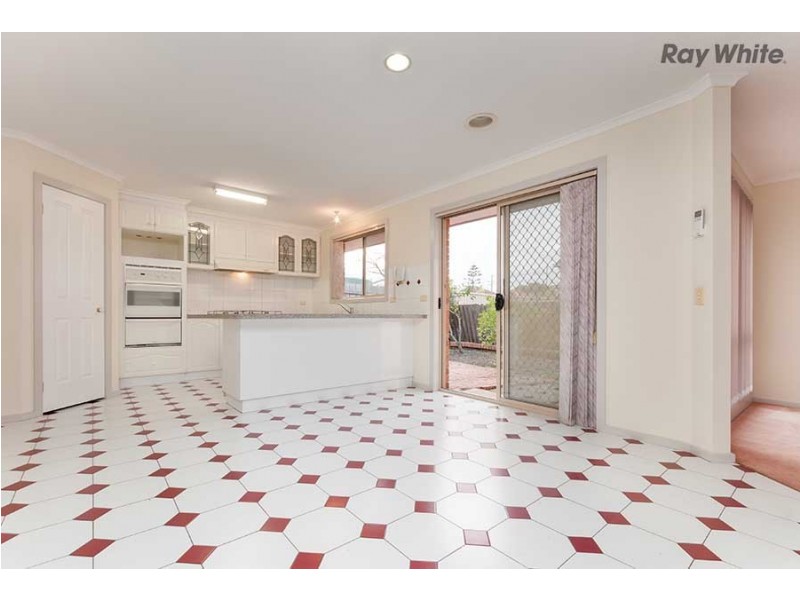 2/77 McArthur Avenue, St Albans VIC 3021