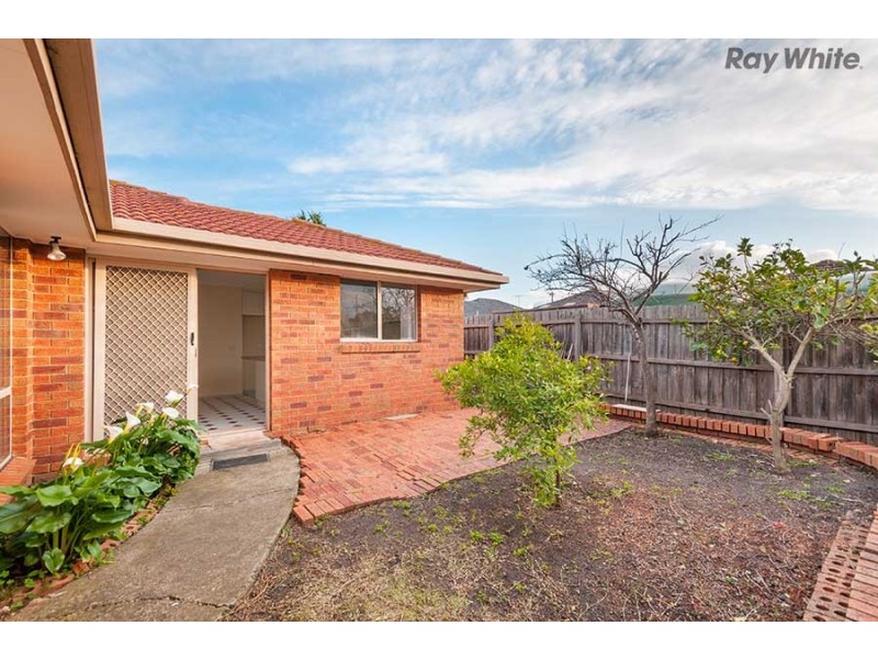 2/77 McArthur Avenue, St Albans VIC 3021