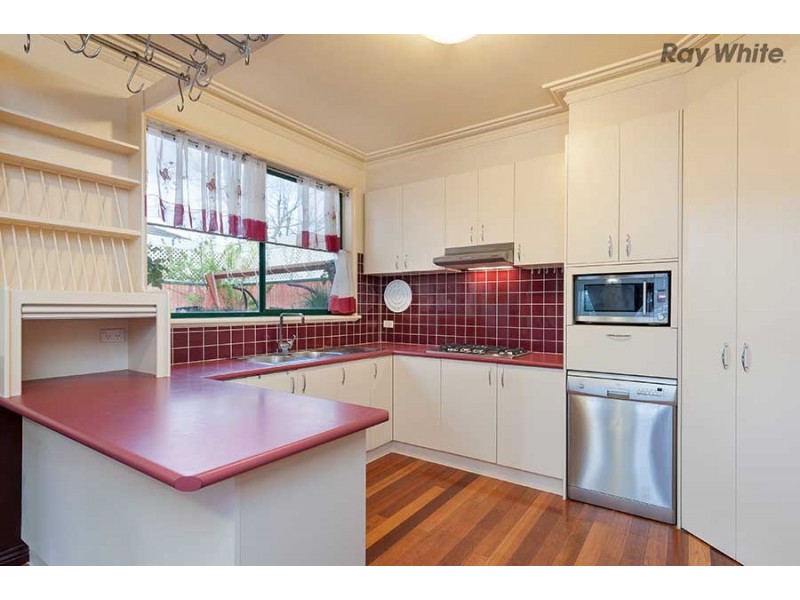 2/50 Saratoga Crescent, Keilor Downs VIC 3038