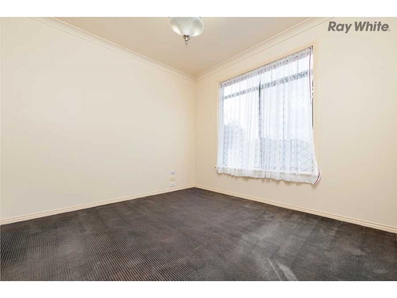 2/50 Saratoga Crescent, Keilor Downs VIC 3038