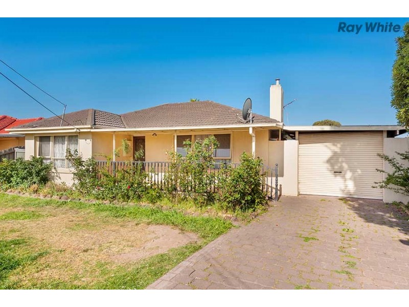 10 McRae Avenue, St Albans VIC 3021