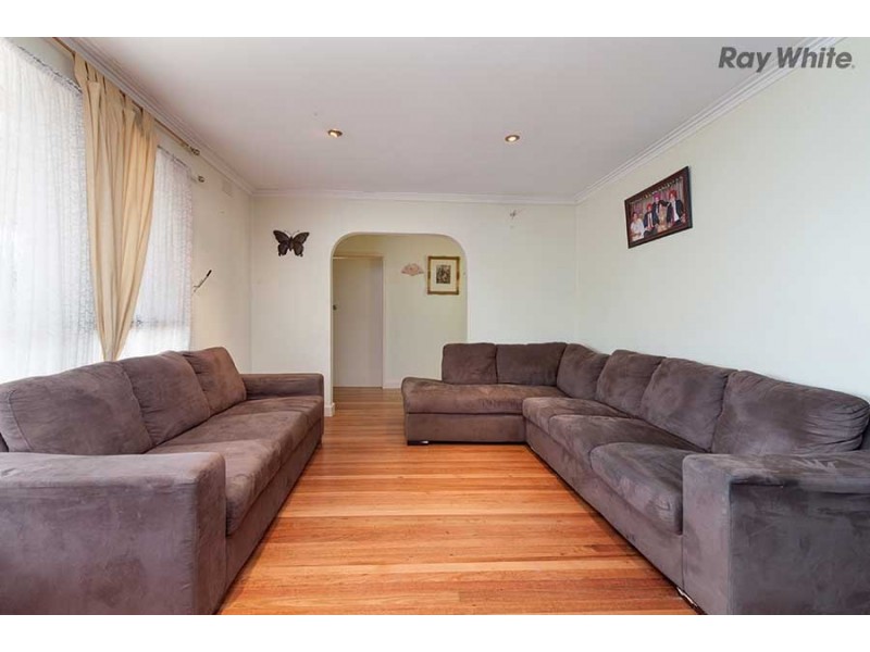 10 McRae Avenue, St Albans VIC 3021