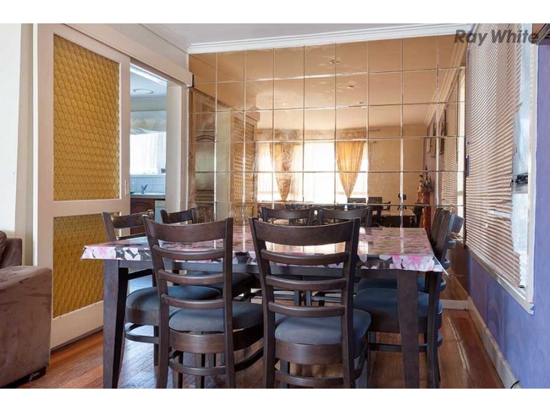 10 McRae Avenue, St Albans VIC 3021