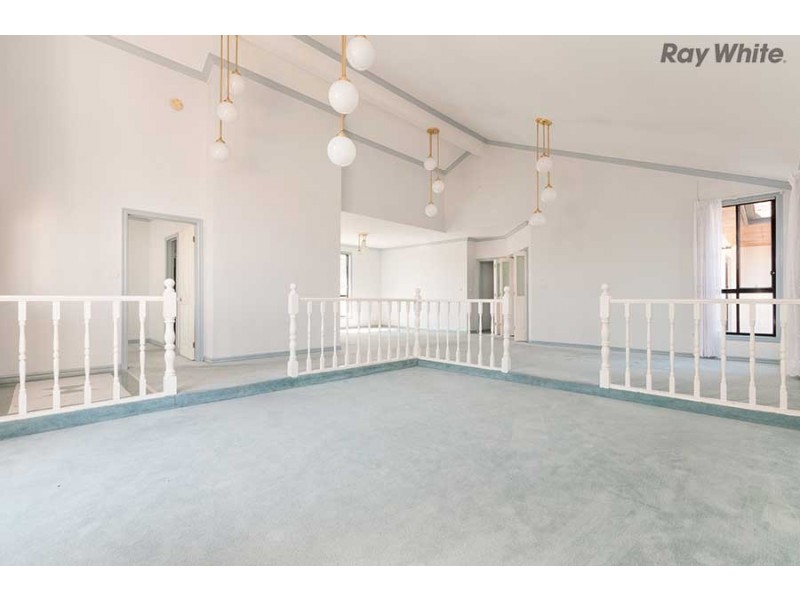 63 Pintail Crescent, Taylors Lakes VIC 3038