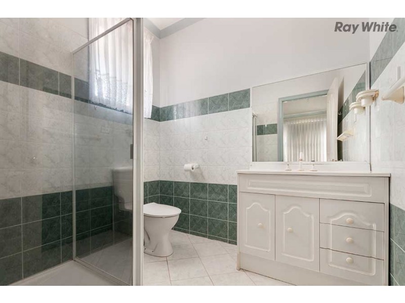 63 Pintail Crescent, Taylors Lakes VIC 3038