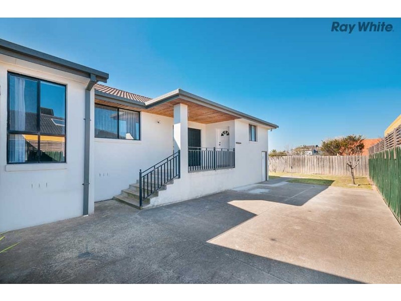 63 Pintail Crescent, Taylors Lakes VIC 3038