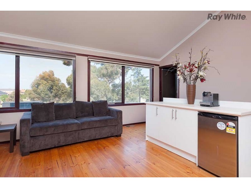 72 Nordic Ave, Taylors Lakes VIC 3038