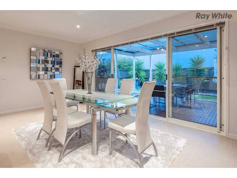 35 Wentworth Drive, Taylors Lakes VIC 3038