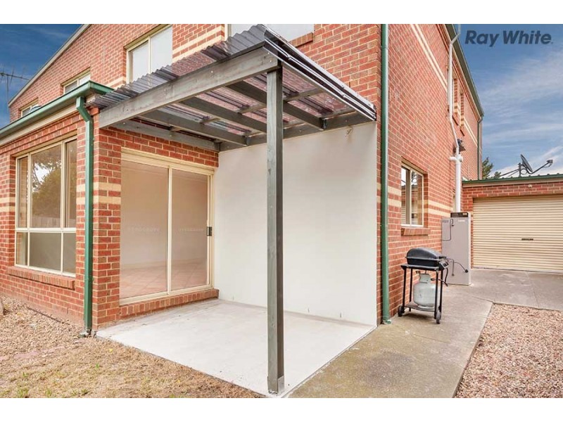 1/42 Chris Court, Sydenham VIC 3037