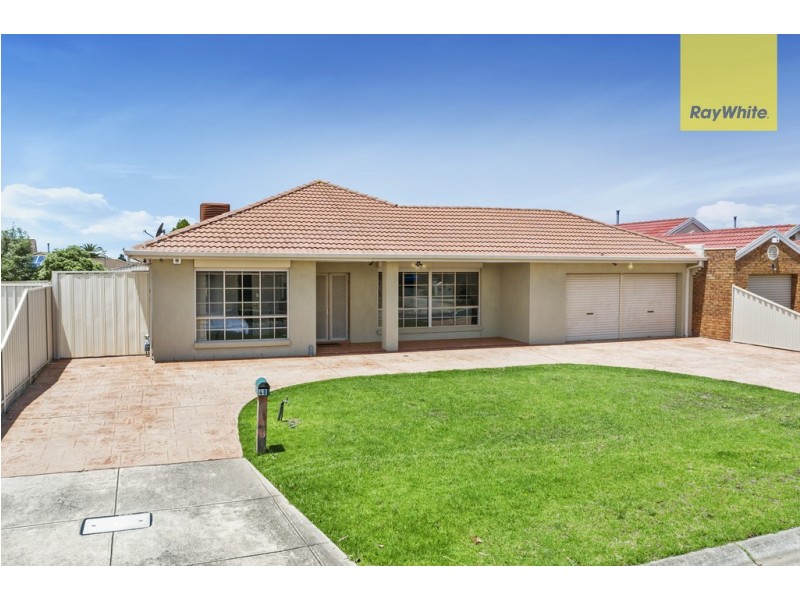 40 Delbridge Drive, Sydenham VIC 3037