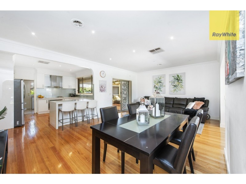 40 Delbridge Drive, Sydenham VIC 3037