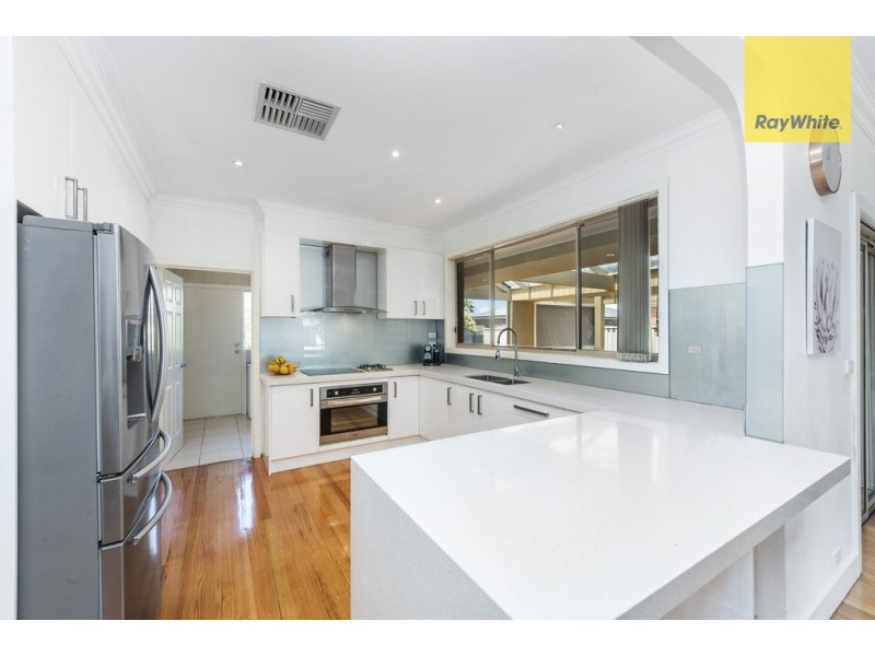 40 Delbridge Drive, Sydenham VIC 3037