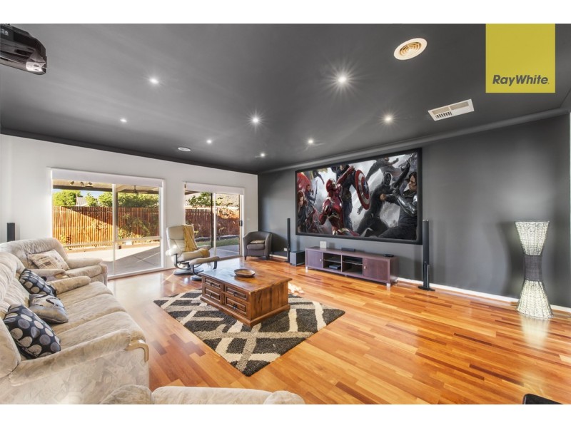 4 Grenadier Grove, Hillside VIC 3037