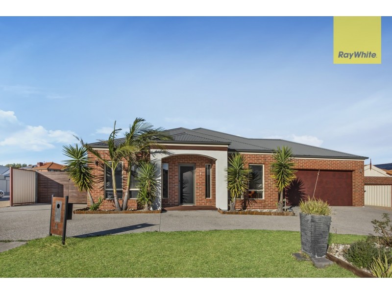 4 Grenadier Grove, Hillside VIC 3037
