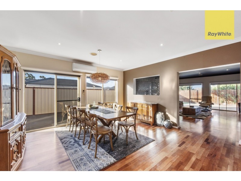 4 Grenadier Grove, Hillside VIC 3037