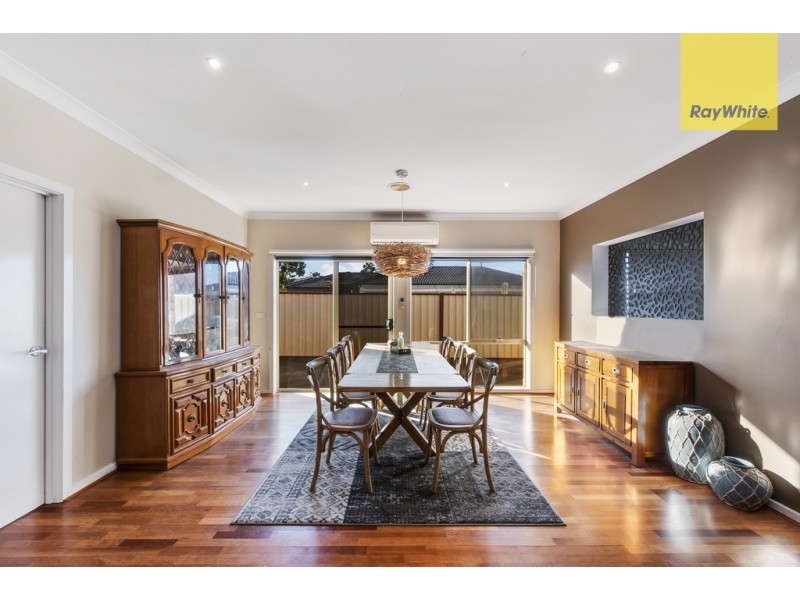 4 Grenadier Grove, Hillside VIC 3037