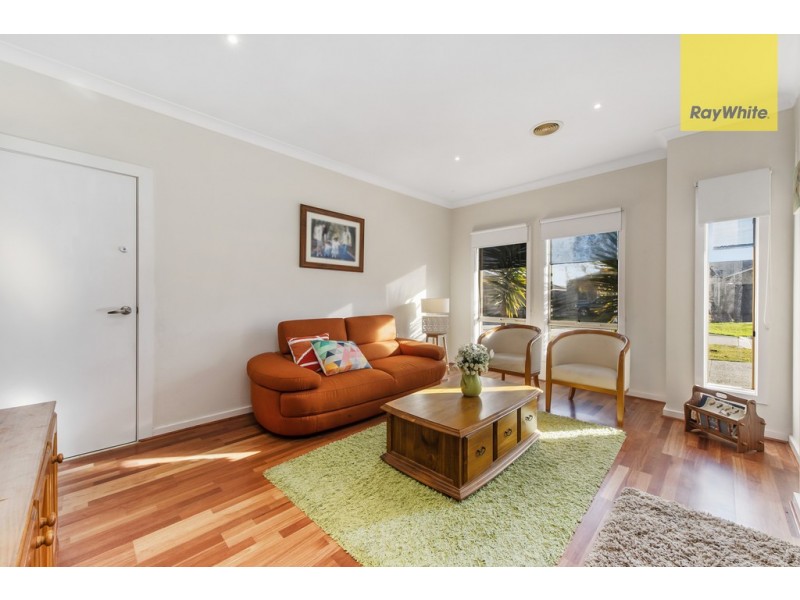 4 Grenadier Grove, Hillside VIC 3037