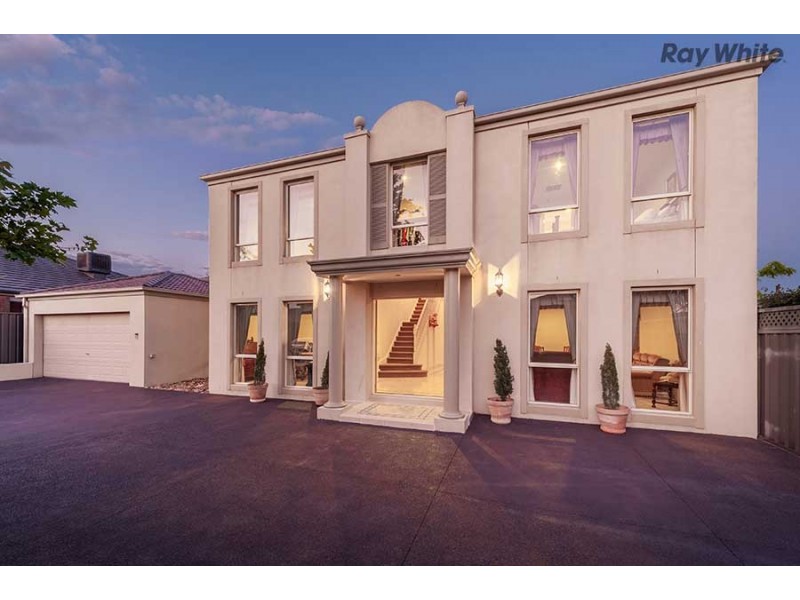 8 Warrens Brook Road, Hillside VIC 3037