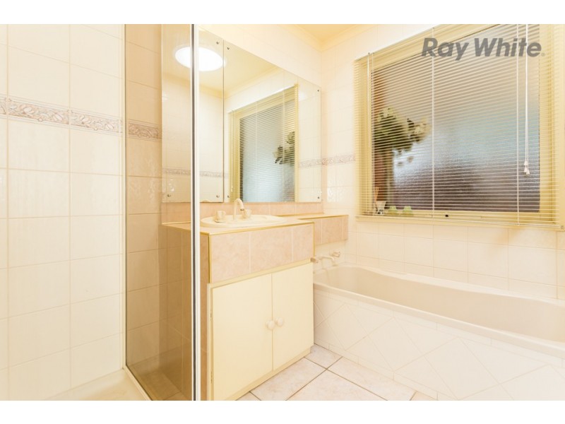 5 Clyno Court, Keilor Downs VIC 3038