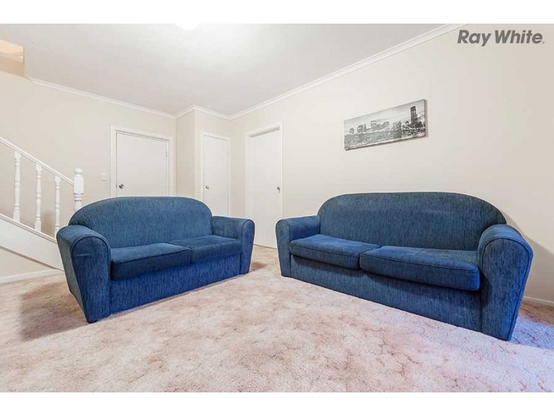 8 Chichester Drive, Taylors Lakes VIC 3038