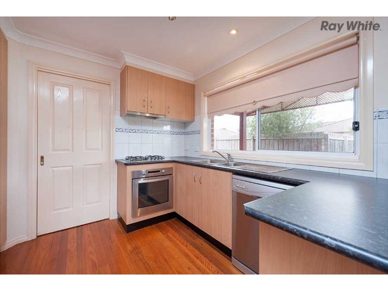 4/2 Serrata Court, Hillside VIC 3037