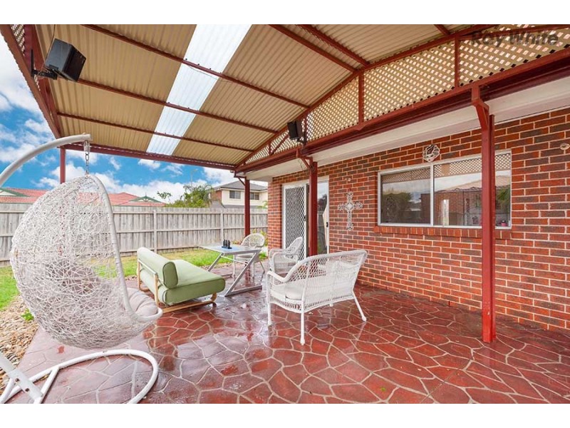 4/2 Serrata Court, Hillside VIC 3037