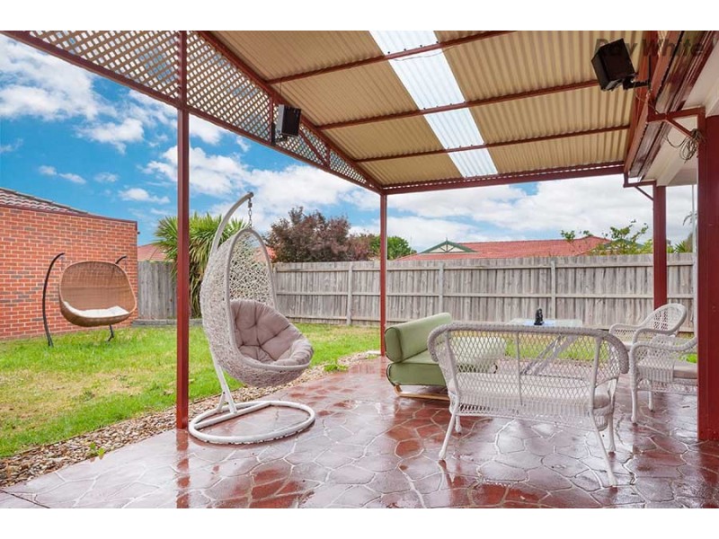 4/2 Serrata Court, Hillside VIC 3037