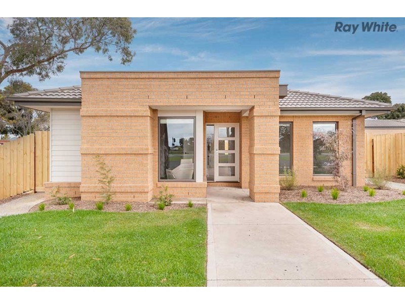 525 Sunshine Avenue, Taylors Lakes VIC 3038