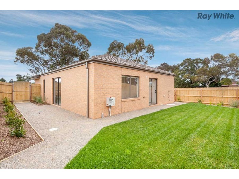 525 Sunshine Avenue, Taylors Lakes VIC 3038