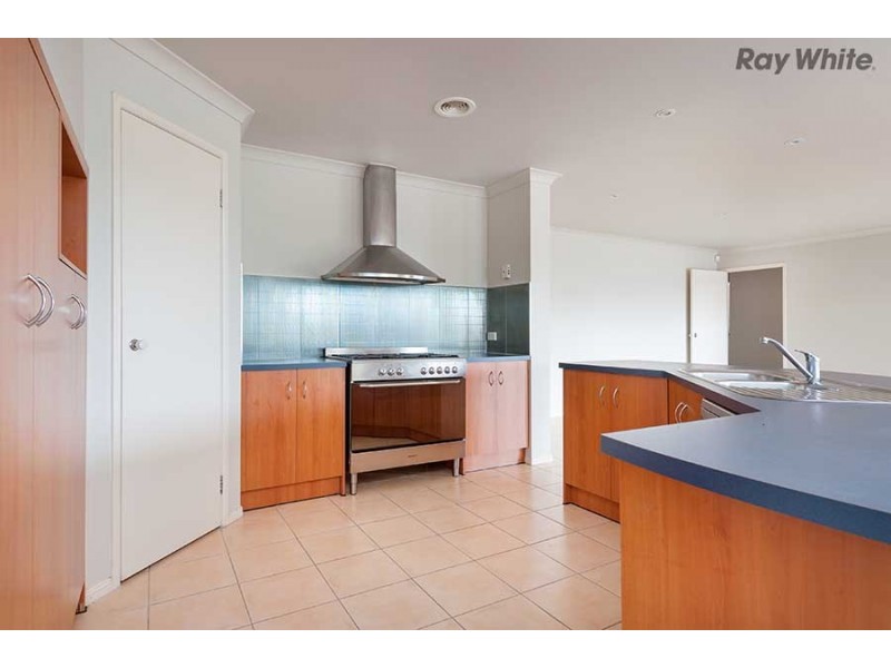 10 Rockland Court, Taylors Hill VIC 3037