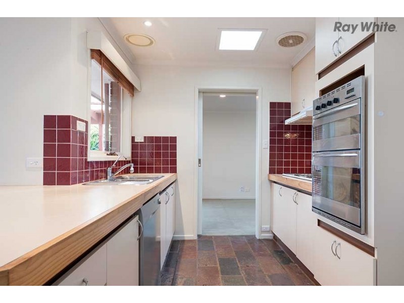 3 Pukaki Court, Taylors Lakes VIC 3038